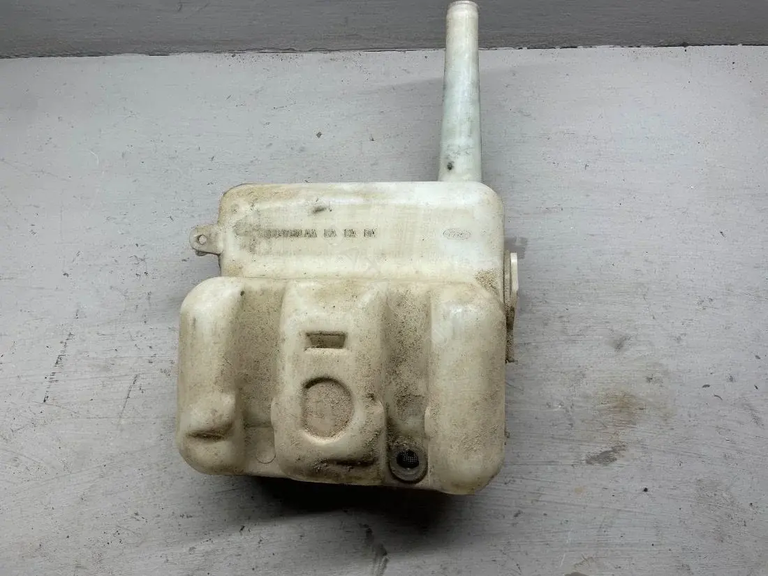 Бачок омывателя 90BG-17610-AA
