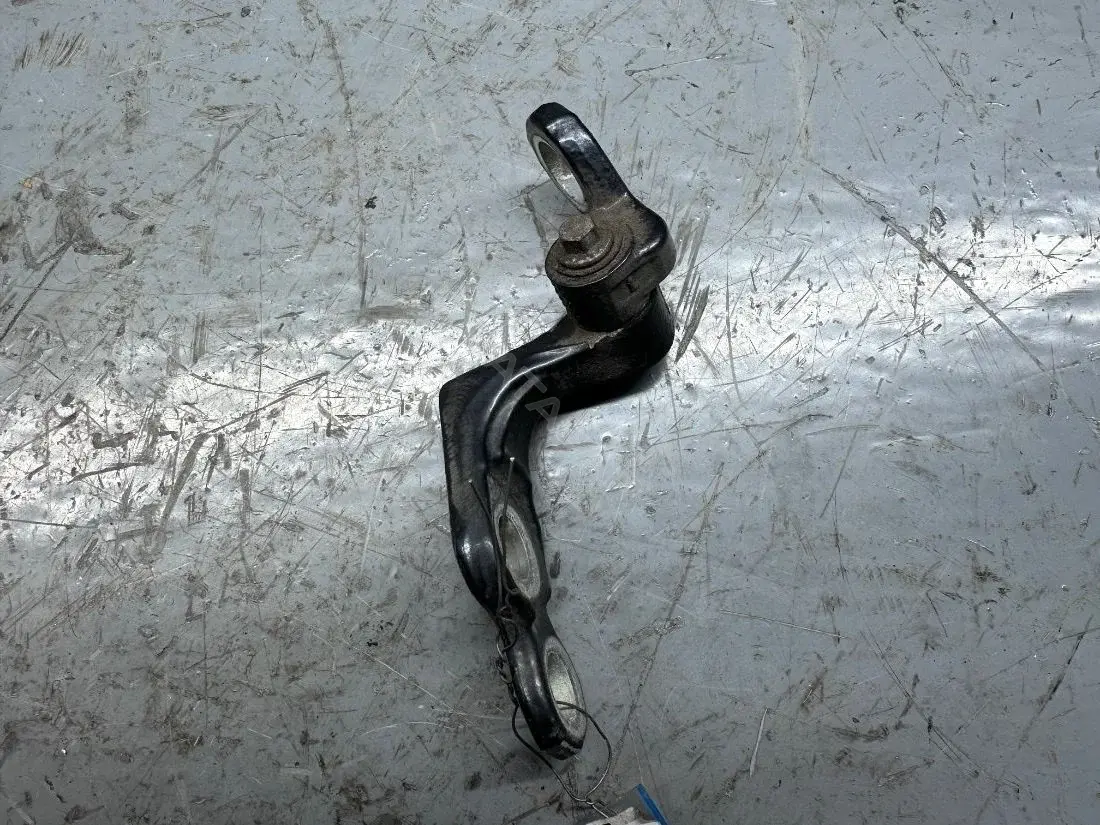 Петля двери 3M51-R26811-AHA