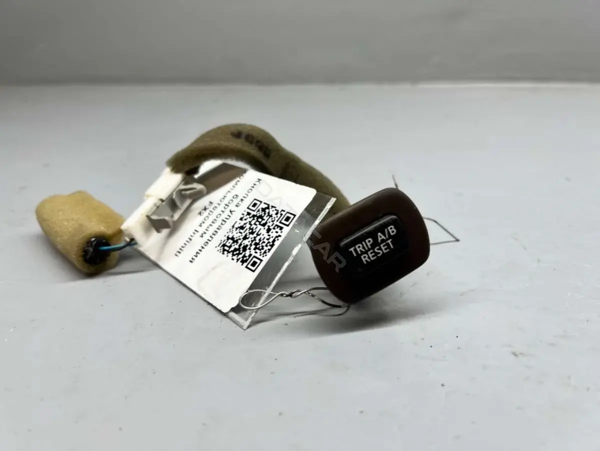 Кнопка управления бортовым компьютером 24824-1CA0B, 24824-1CA0C