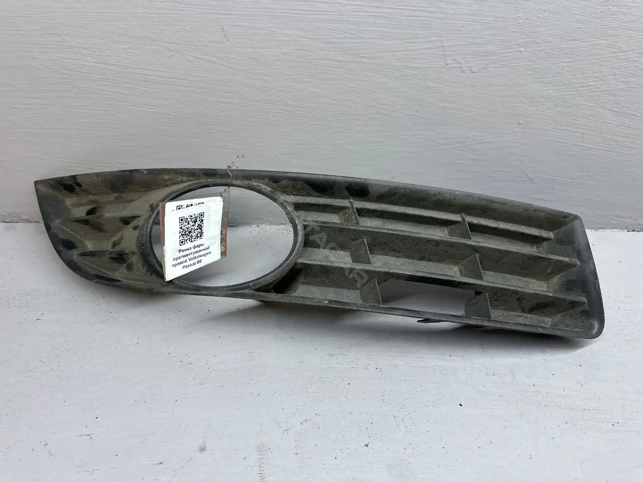 Рамка фары противотуманной 3C0853666A