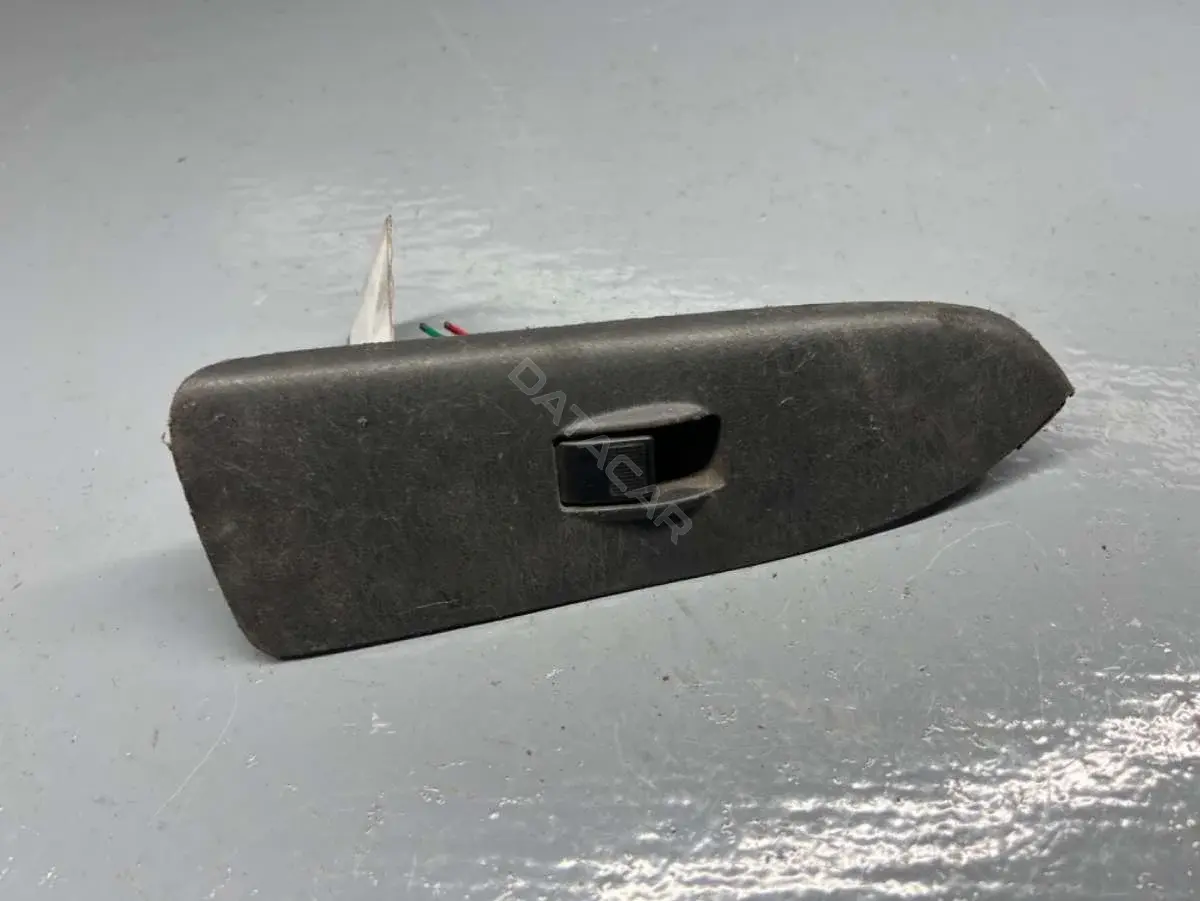 Кнопка стеклоподъемника GE4V684L1