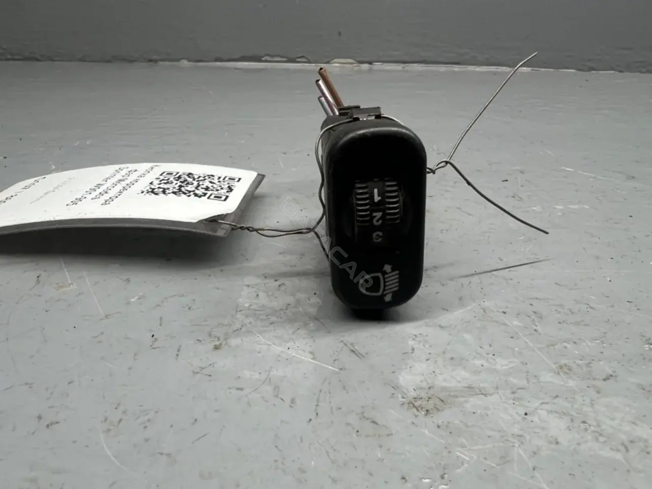 Кнопка корректора фар 0005444831, A0005444831
