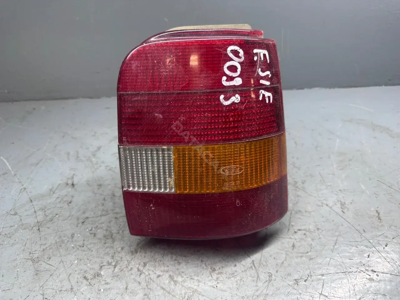 Задние фонари 83BG-13A602