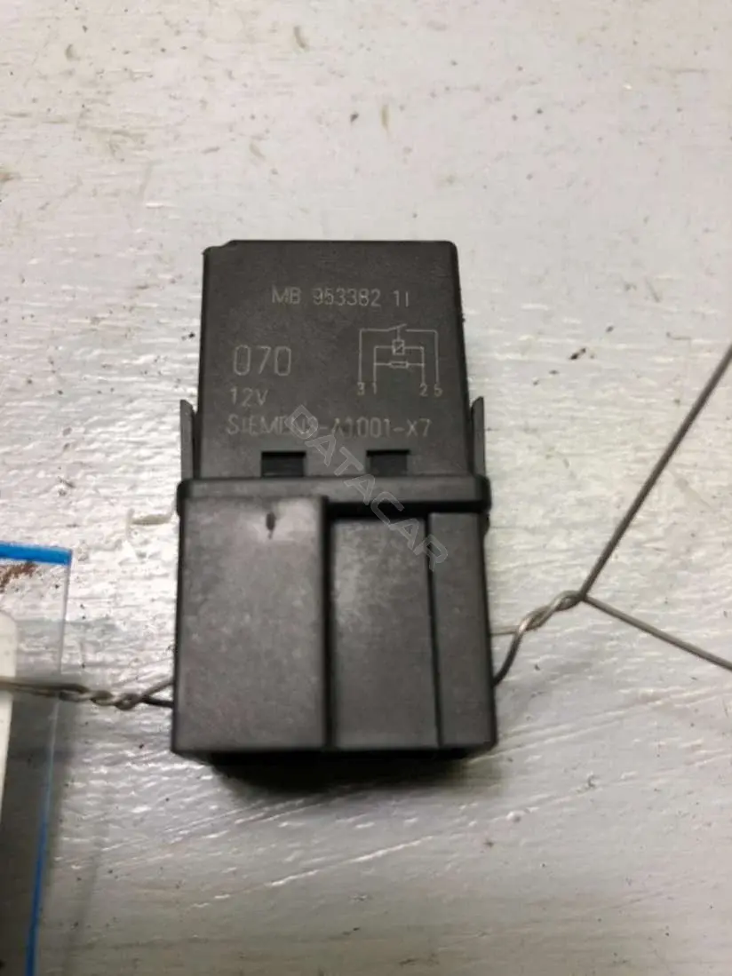 Многофункциональное реле MB 953382