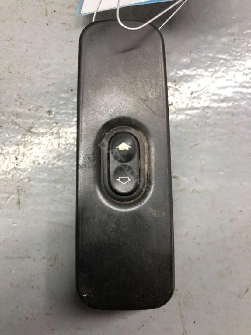 Кнопка стеклоподъемника 92GB-A045E00-DA