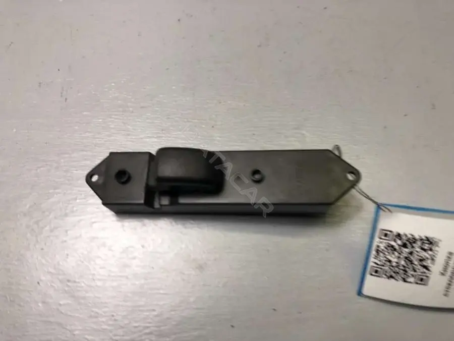 Кнопка стеклоподъемника MR252818