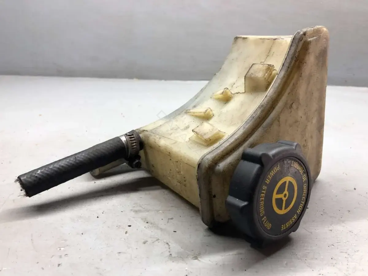 Бачок гидроусилителя 93BB3R700AK