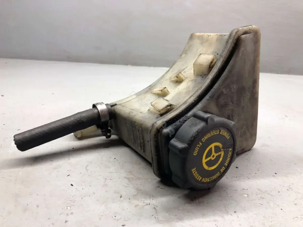 Бачок гидроусилителя 93BB3R700AK