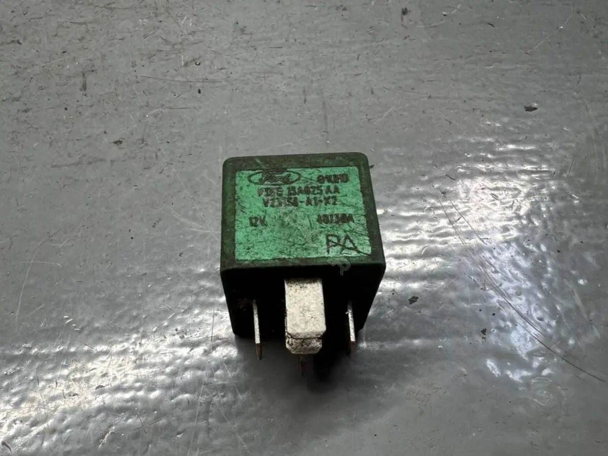 Многофункциональное реле 93BG-13A025-AA, V23136-A1-X2