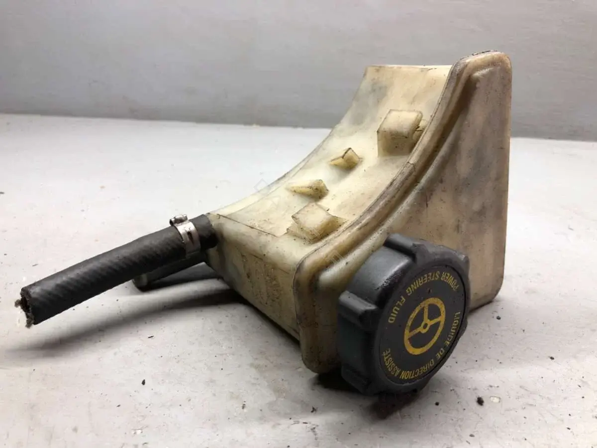 Бачок гидроусилителя 93BB3R700AK