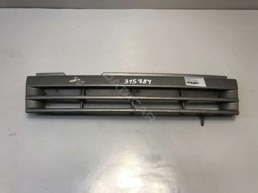 Решетка радиатора GM 90287108