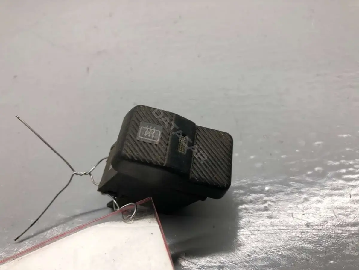 Кнопка подогрева заднего стекла 535959621