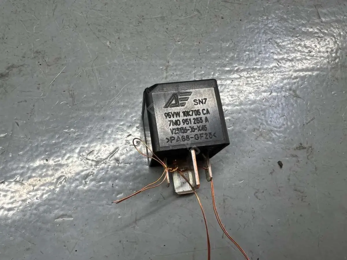 Многофункциональное реле 7M0951253A, 98VW-10K705-CA
