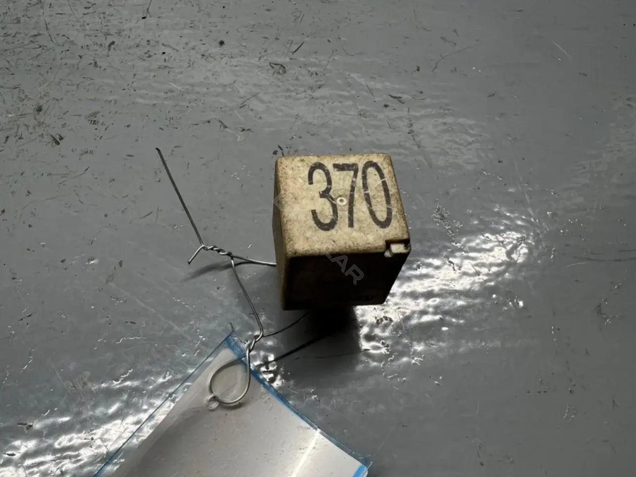 Реле вентилятора 8d0951253