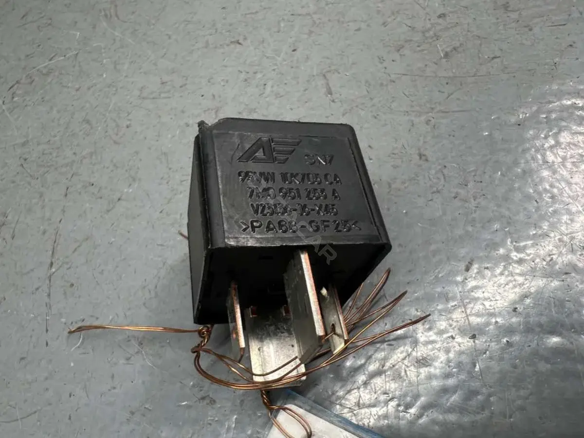 Многофункциональное реле 7M0951253A, 98VW-10K705-CA