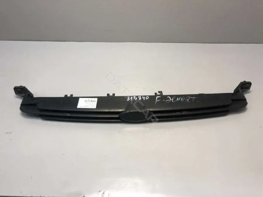 Решетка радиатора 95AB-8200-AB