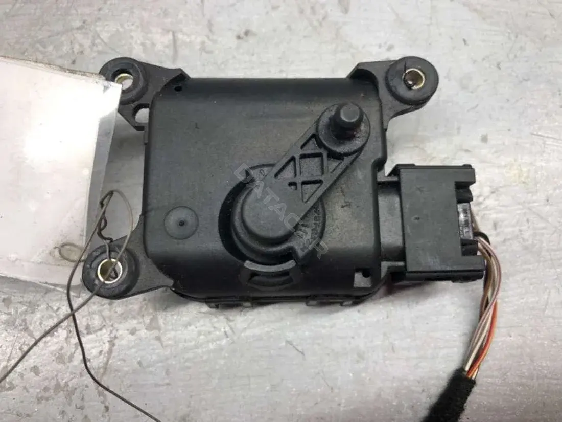 Мотор заслонки печки 0132801170, 4B1820511L, BOSCH