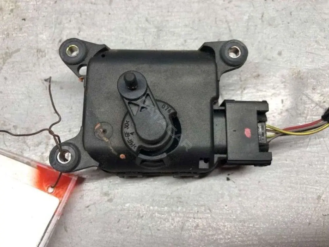 Мотор заслонки печки 0132801158, 4B1820511K, BOSCH