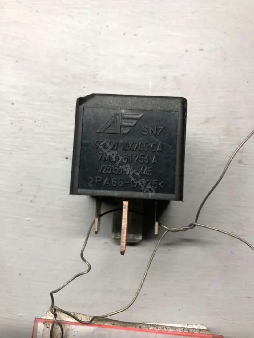 Многофункциональное реле 7M0951253A, 95VW10K705CA