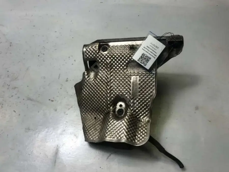 Кронштейн двигателя 8D0199388G