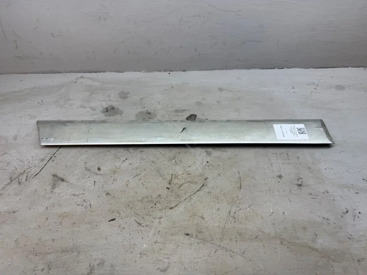 Накладка двери 4A0853962A
