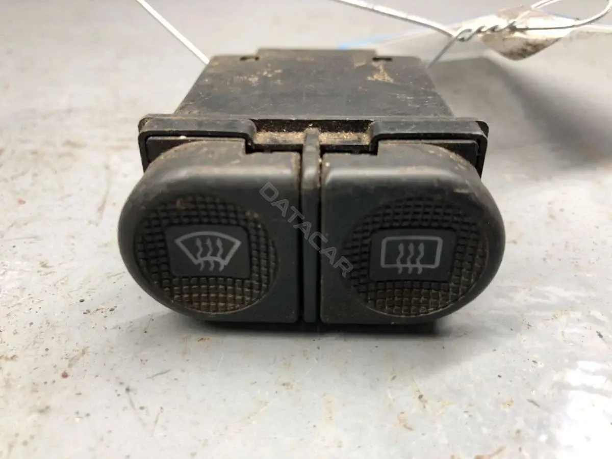 Кнопка обогрева стекла 7M0959621, 95VW-18C621-D