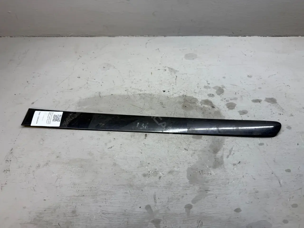 Накладка двери 1T0853753B