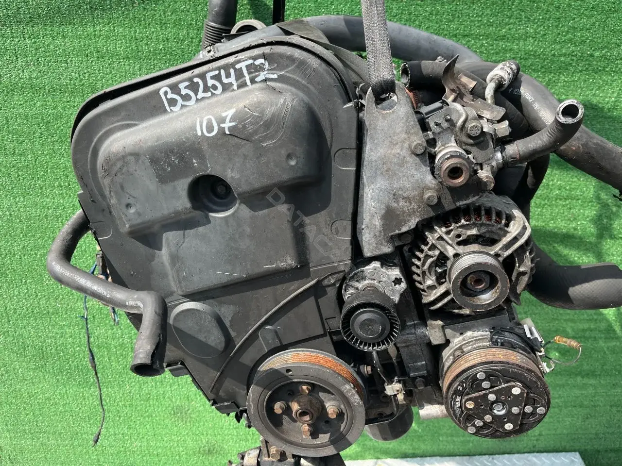 Двигатель в сборе B5204T