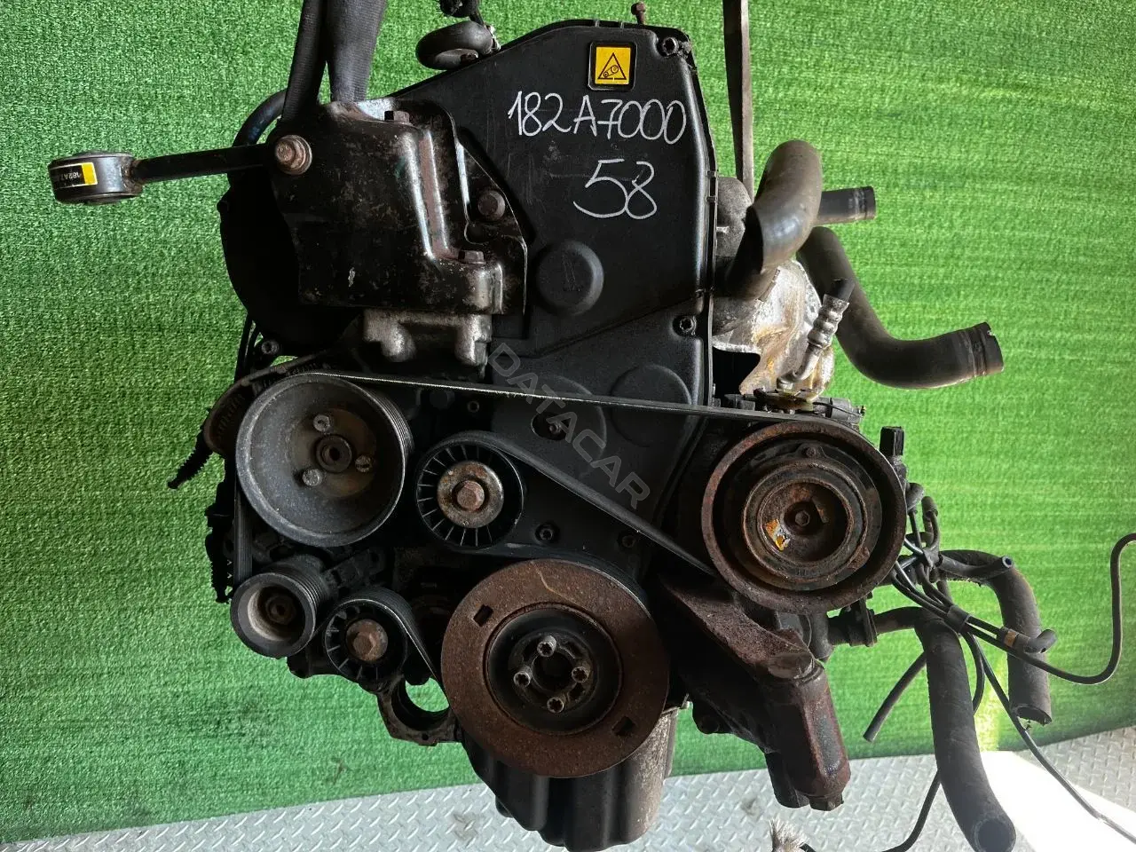 Двигатель в сборе 182A7000