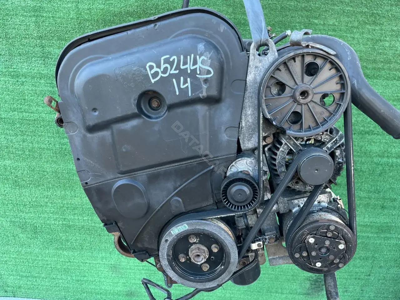 Двигатель в сборе B5244S