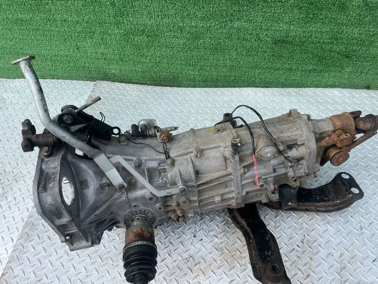 Механическая коробка передач (МКПП) 41022AA180, TY755XS3AA