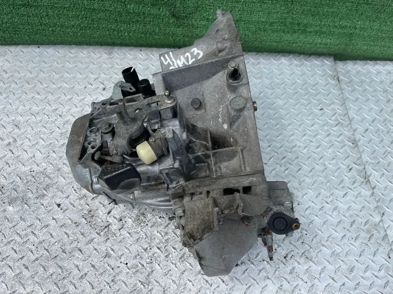 Механическая коробка передач (МКПП) 20LM23