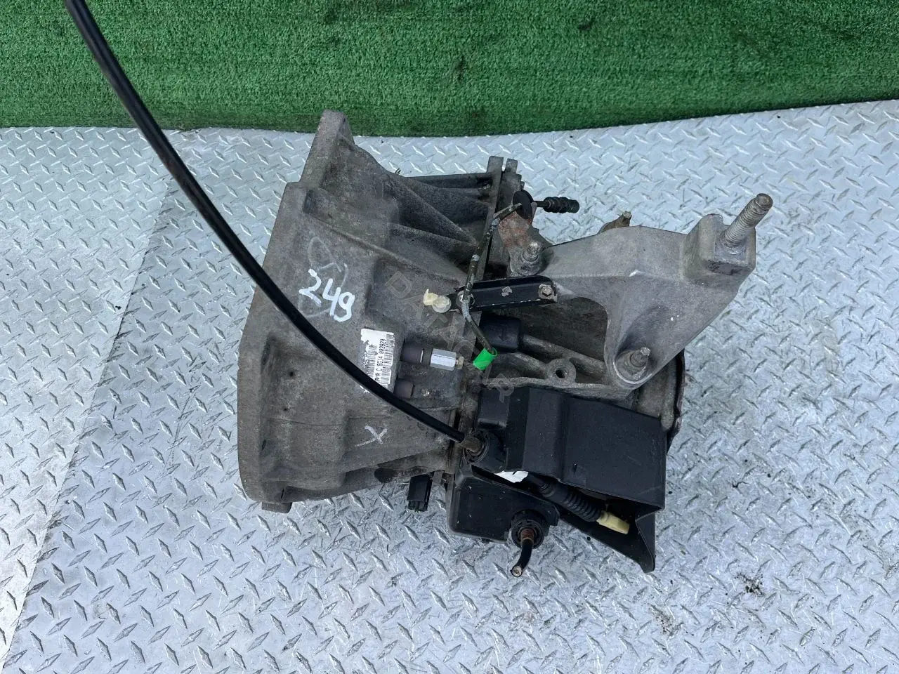 Механическая коробка передач (МКПП) XS4R7002BD