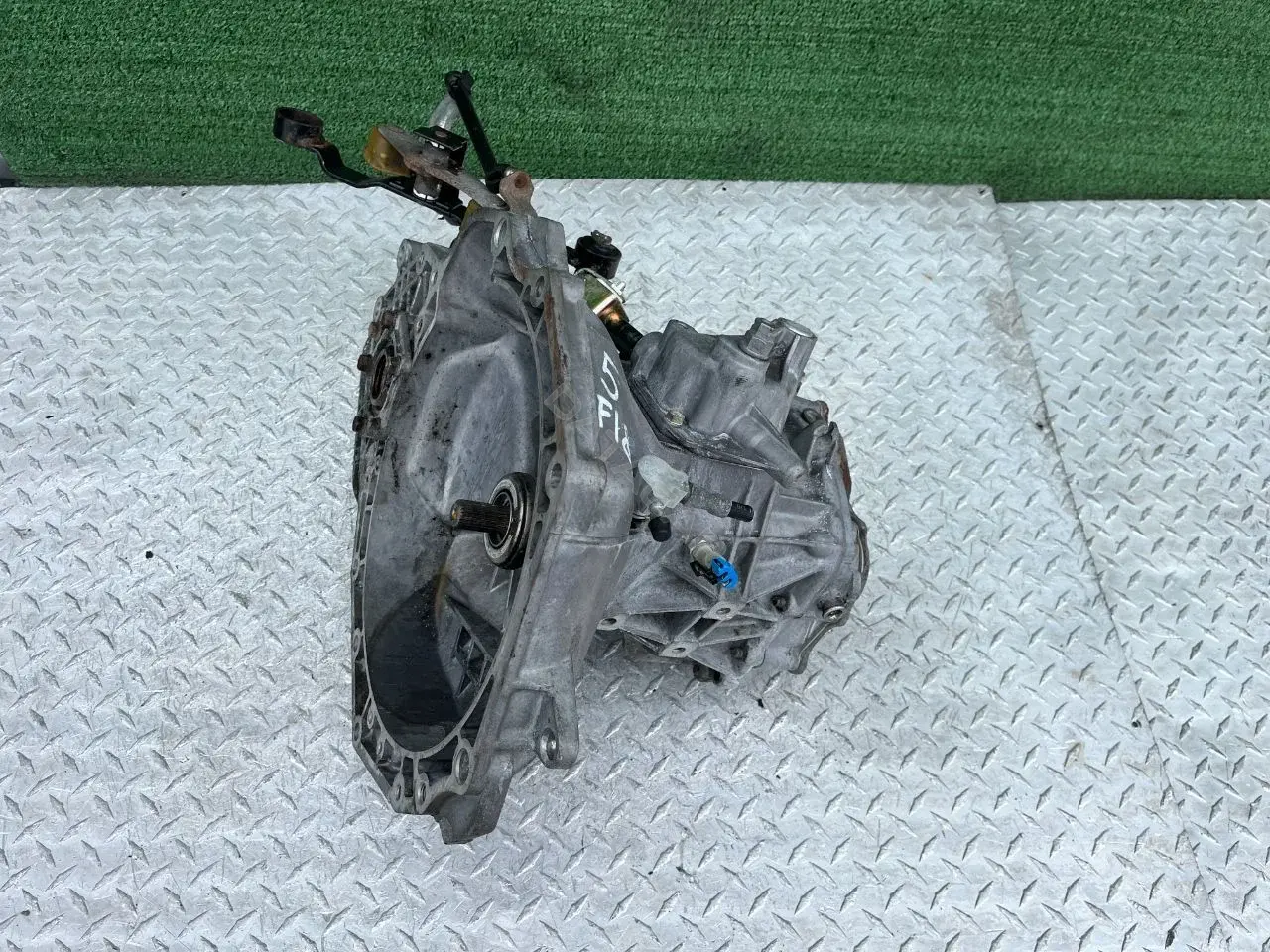 Механическая коробка передач (МКПП) F18