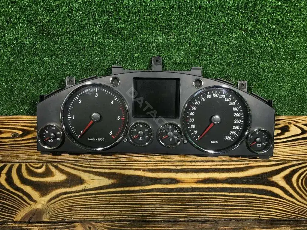 Панель приборов 7L6920881T
