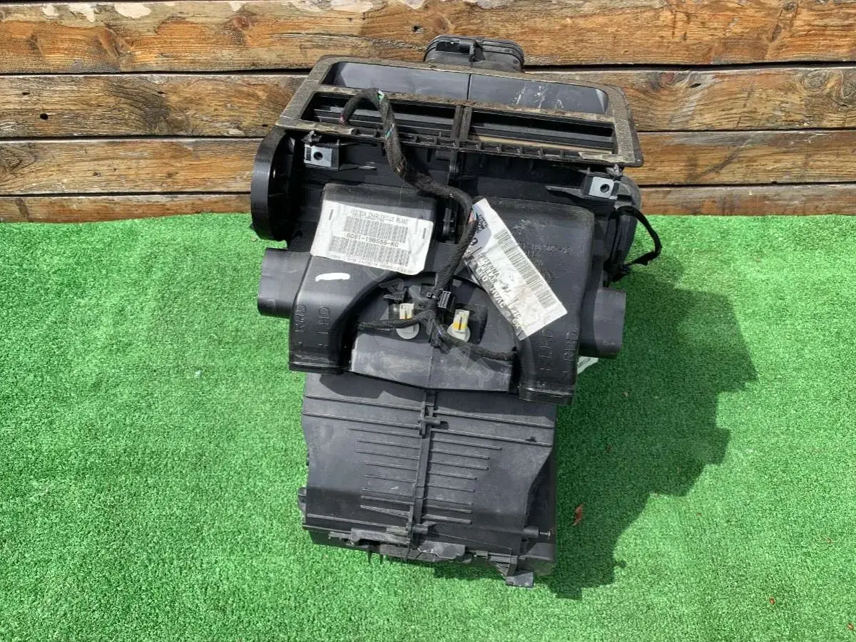 Корпус отопителя (печки) 6G9119B555KG