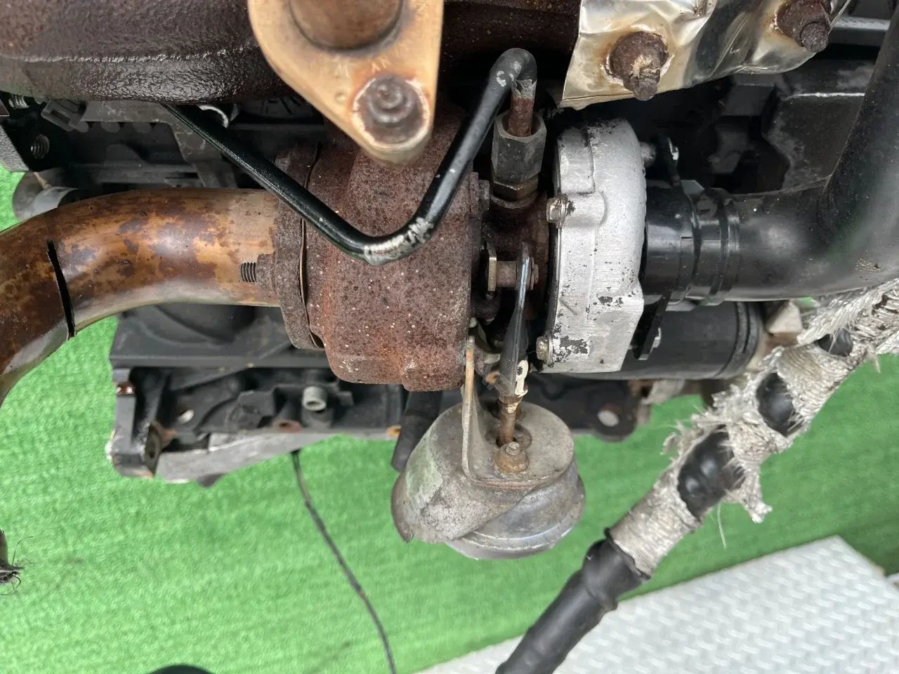 Турбина 038253019N