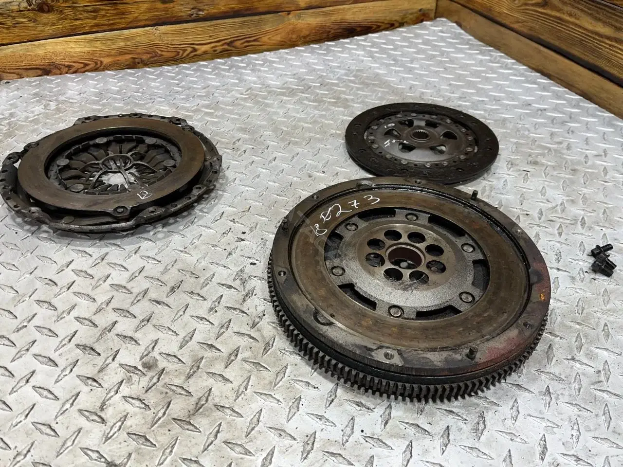 Комплект сцепления 1S417550DB, S417563DB1L17