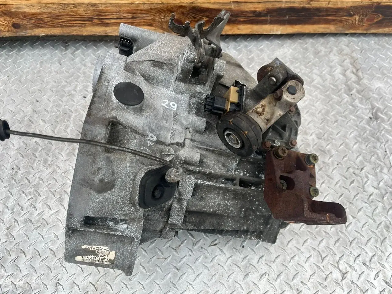 Механическая коробка передач (МКПП) 957T7F096