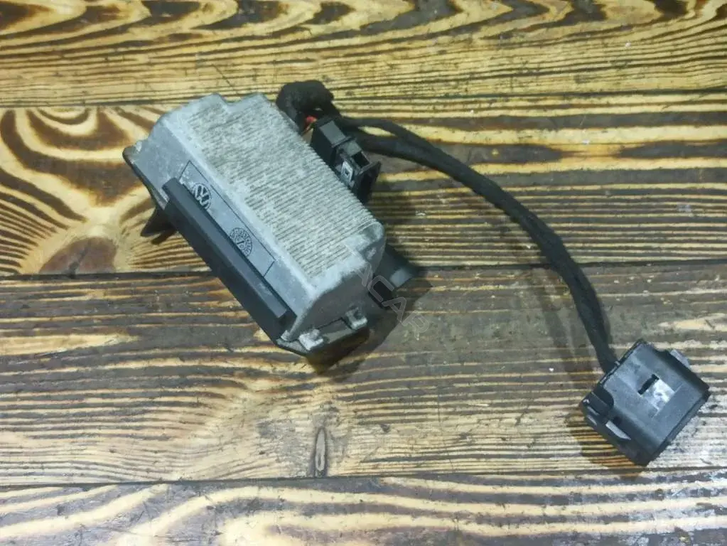 Преобразователь напряжения 7L6907155