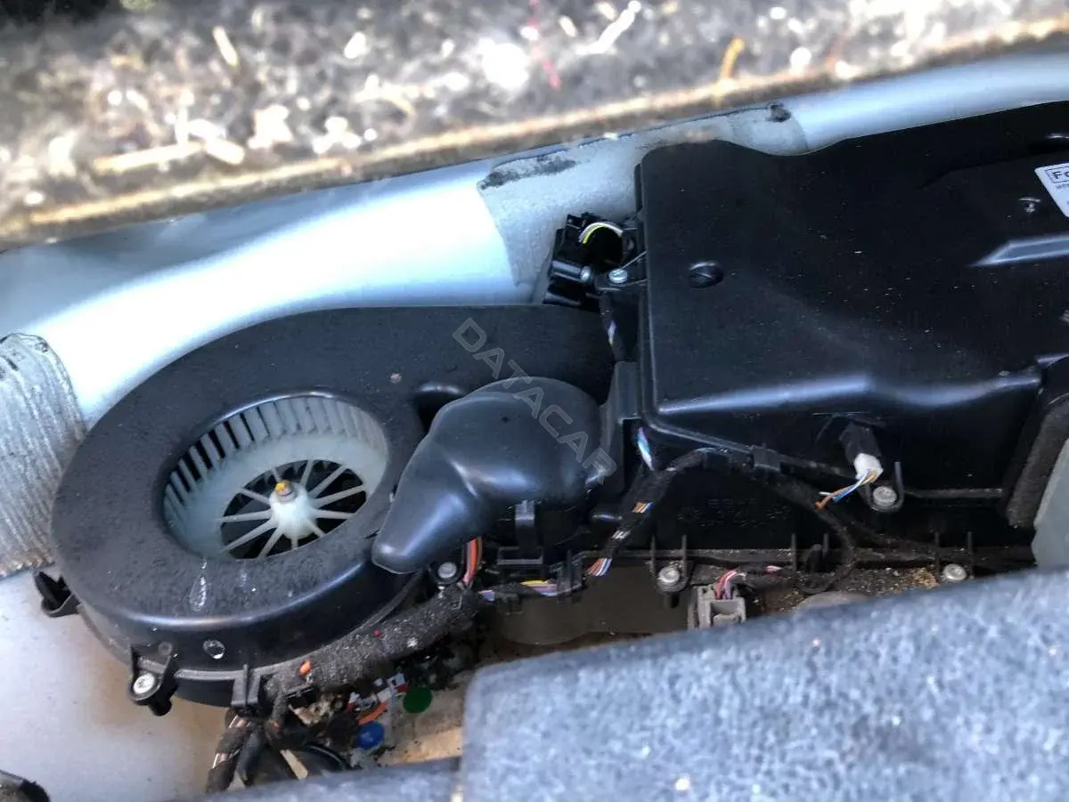 Корпус отопителя (печки) 6G9118D283