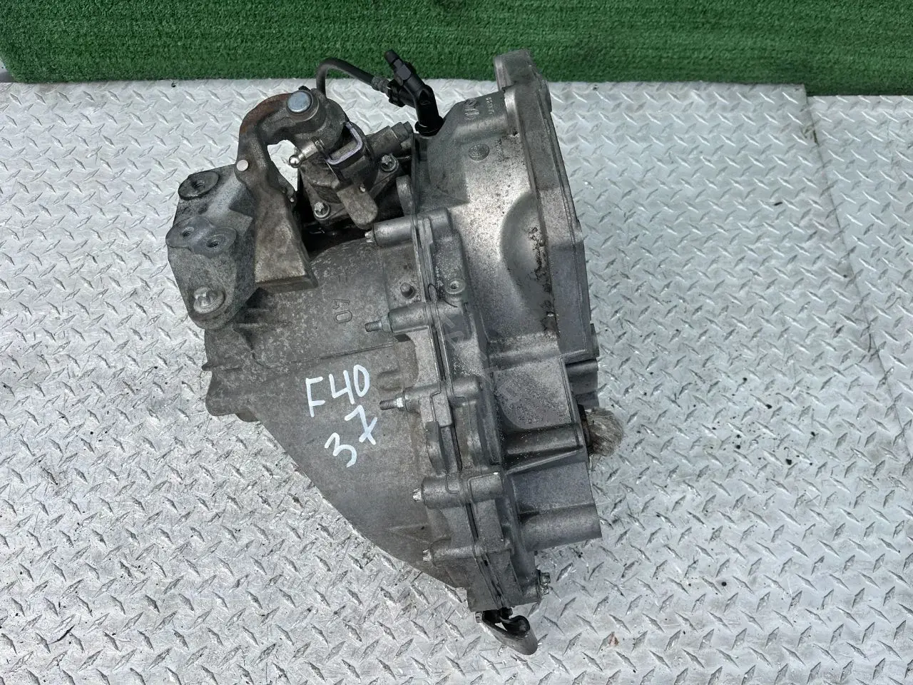 Механическая коробка передач (МКПП) F40