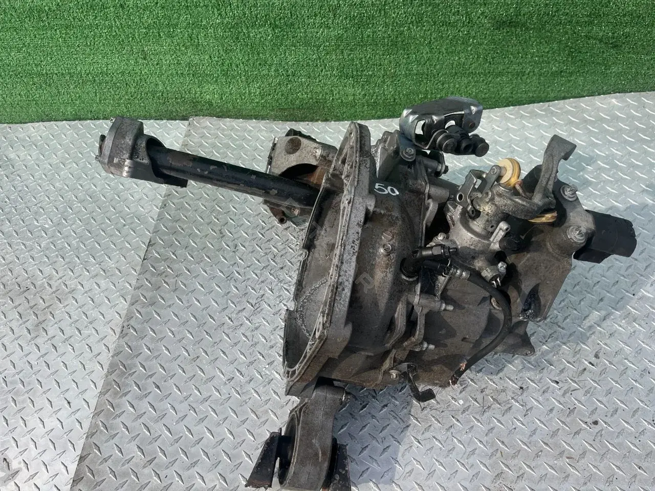 Механическая коробка передач (МКПП) F40