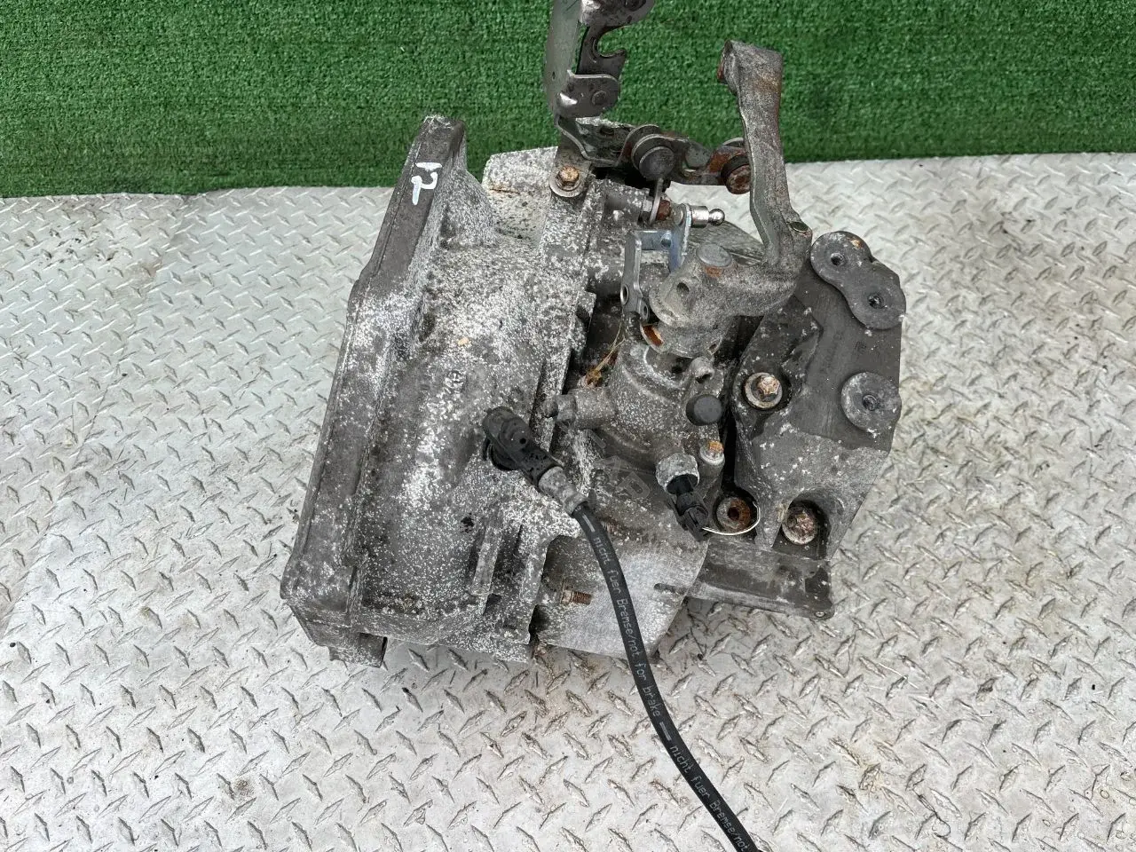 Механическая коробка передач (МКПП) F40