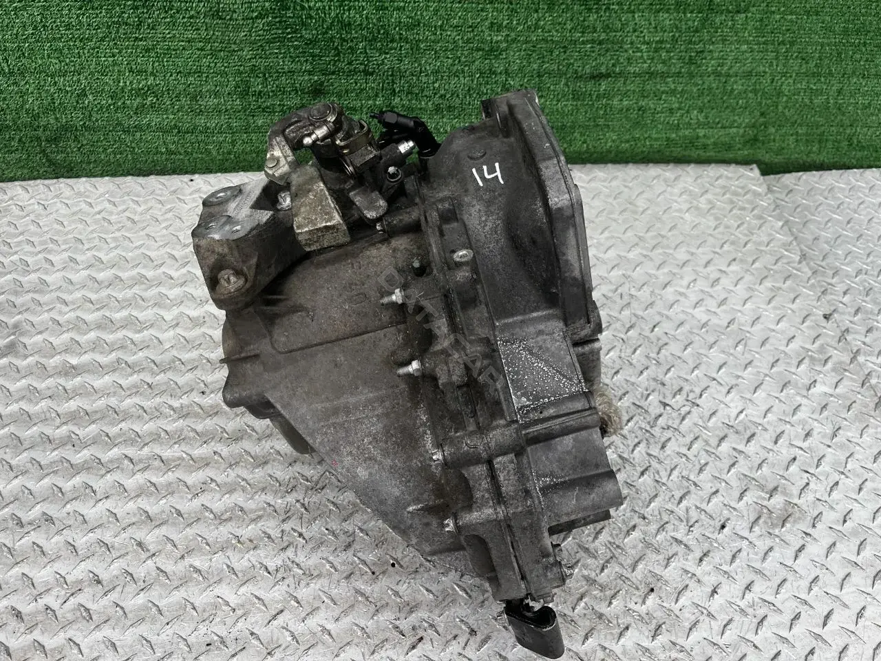 Механическая коробка передач (МКПП) F40