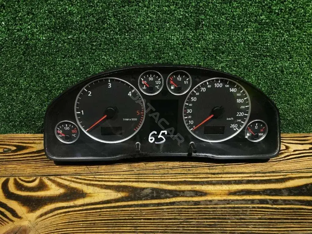 Панель приборов 4B0920933G