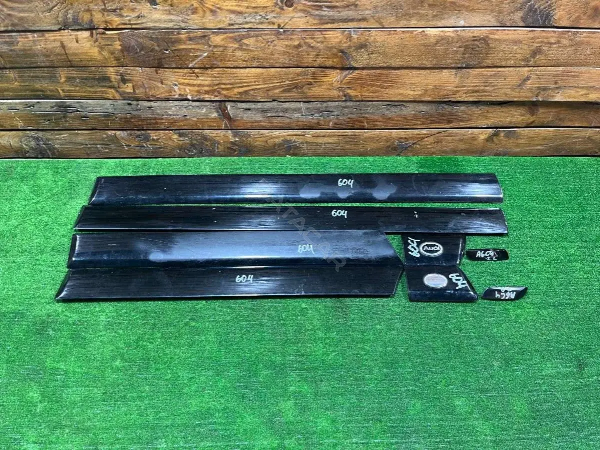 Молдинг двери 4A0853951A, 4A0853952A, 4A0853961A