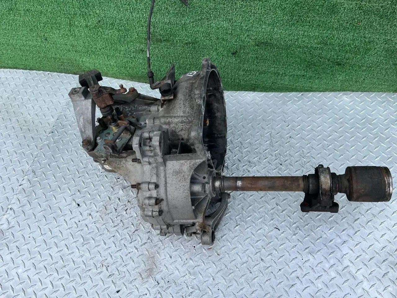 Механическая коробка передач (МКПП) 3M5R7002YF
