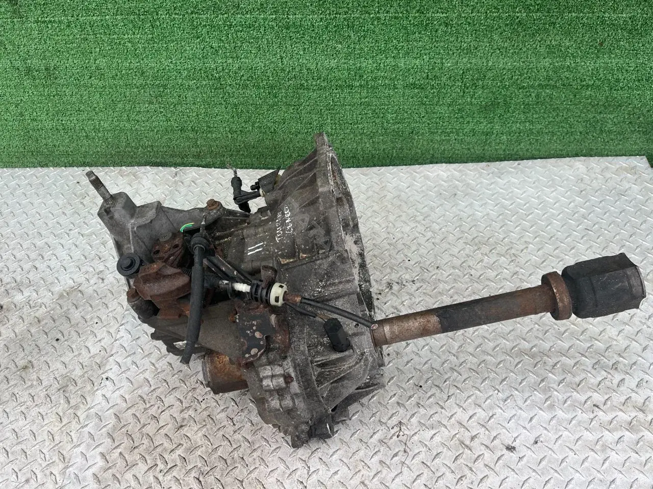 Механическая коробка передач (МКПП) 2S4R7002PA