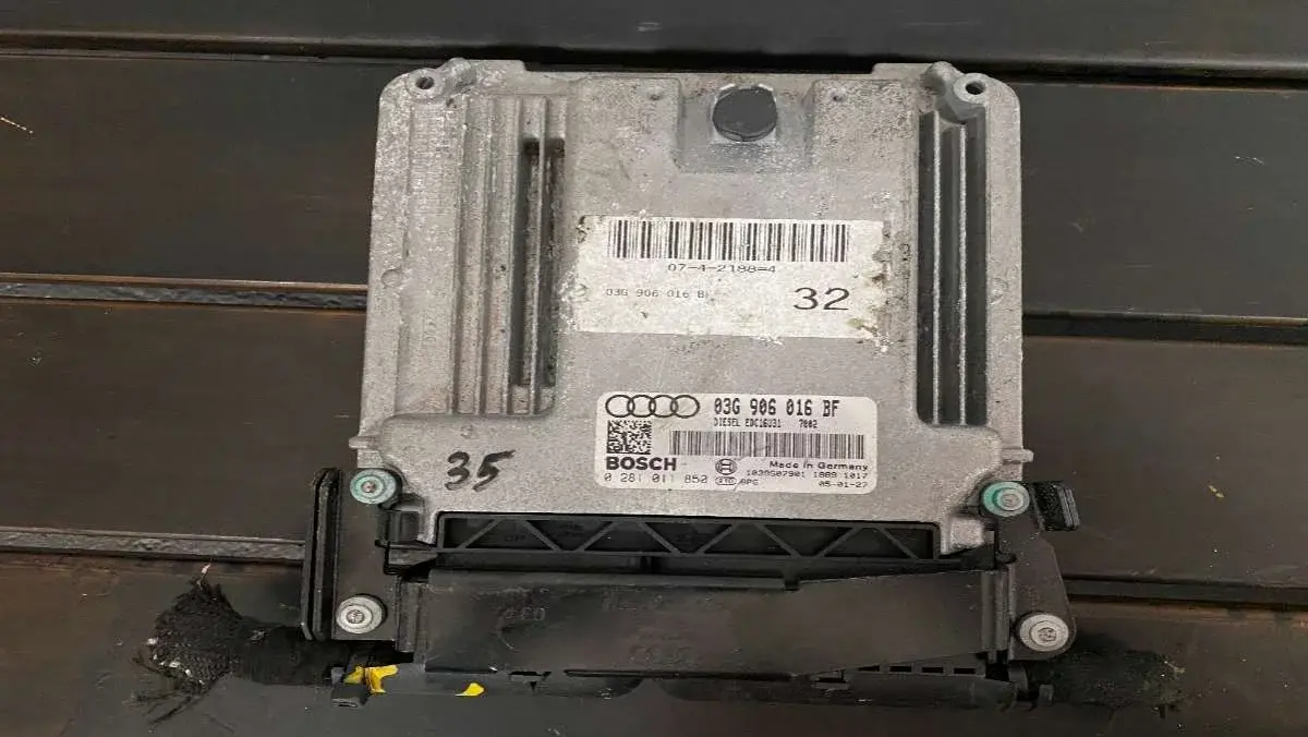 Блок управления двигателем 0281011850, 03g906016BF
